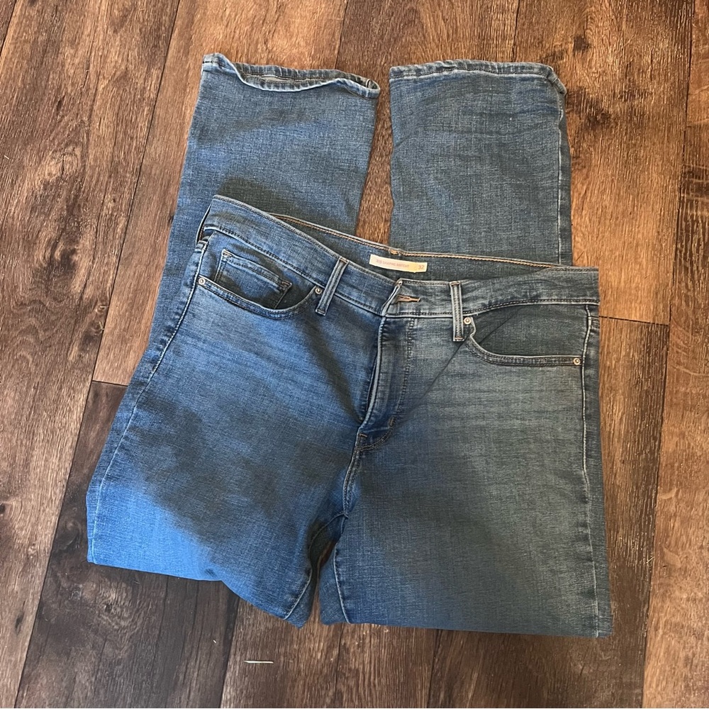 Levi’s 315 shaping bootcut size 32